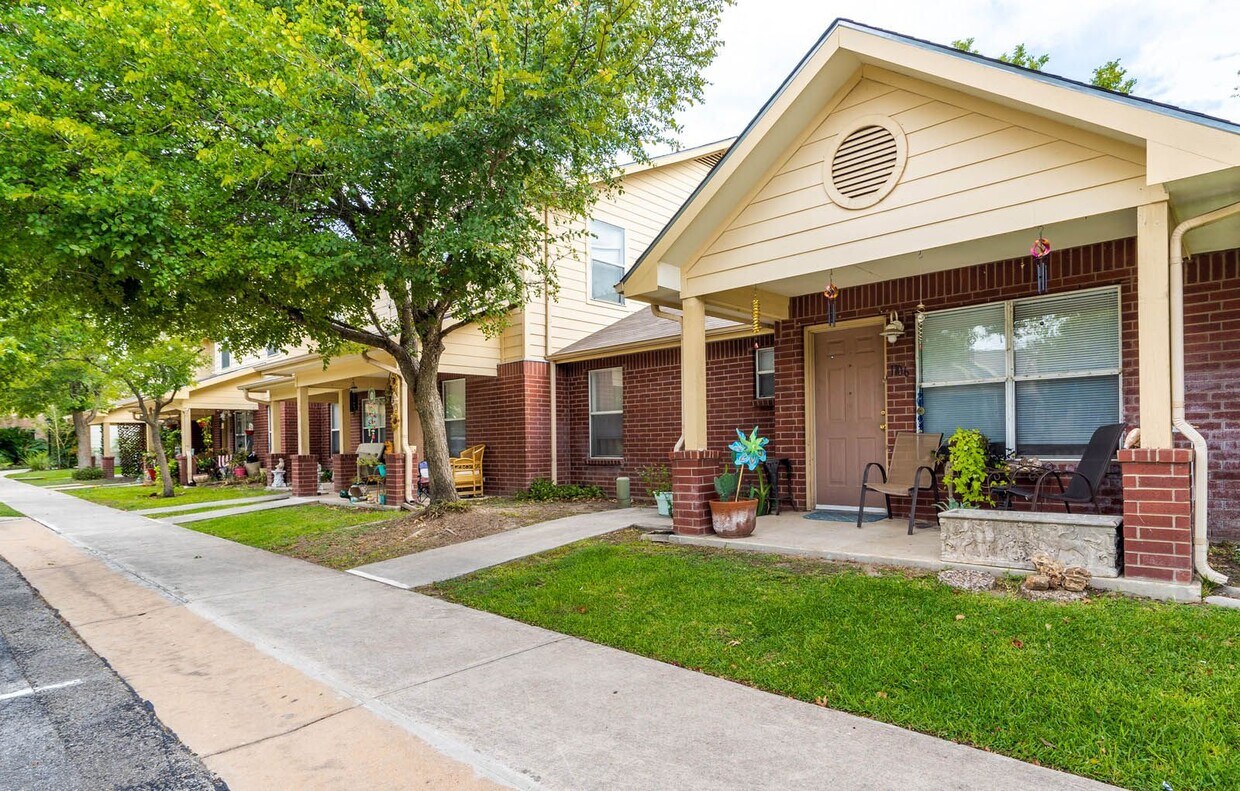 Asbury Place Apartments in San Marcos, TX
