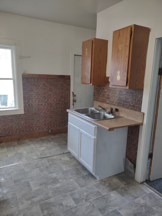 1442 Buchanan St, Racine, WI 53402 House Rental in Racine, WI