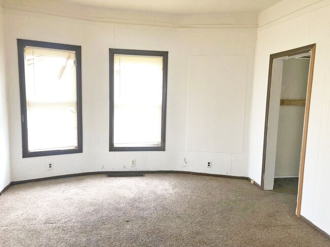 Foto del edificio - 7815 Jeffries Ave