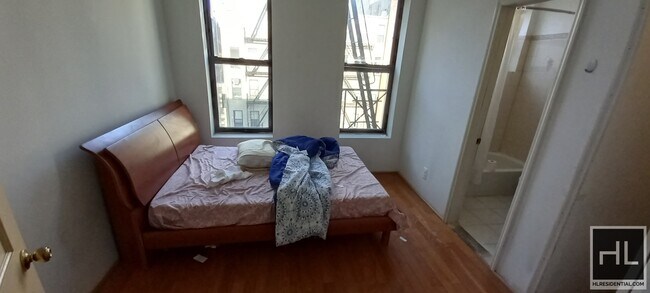 Foto del edificio - EAST 108 STREET