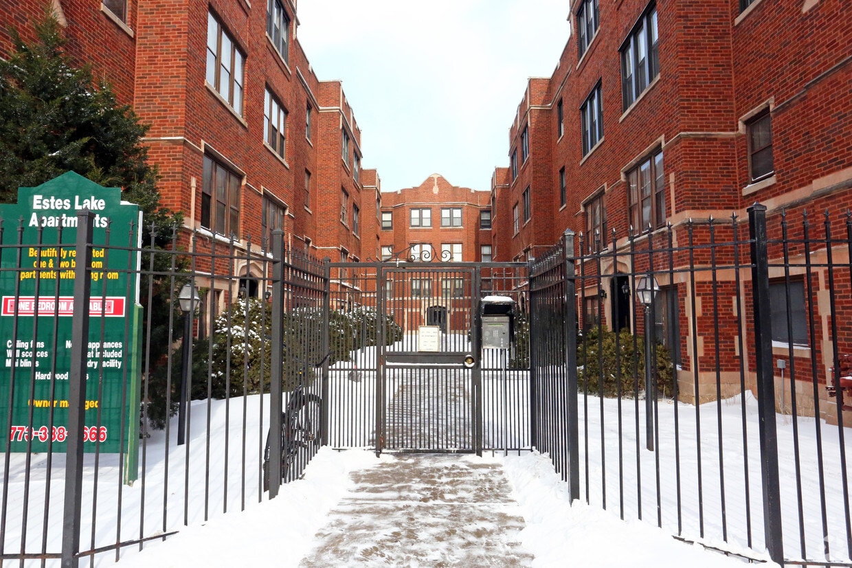 Building Photo - 1364 W Estes Ave
