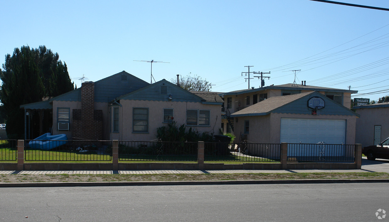 Building Photo - 14621 Adams St