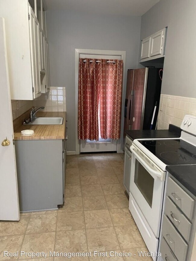 Building Photo - 1 br, 1 bath House - 1129 N. Henry St.