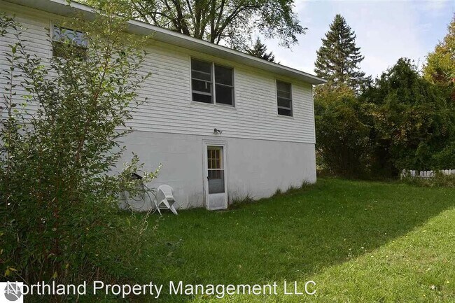 Foto del edificio - 3 br, 2 bath House - 4484 Wyatt Rd