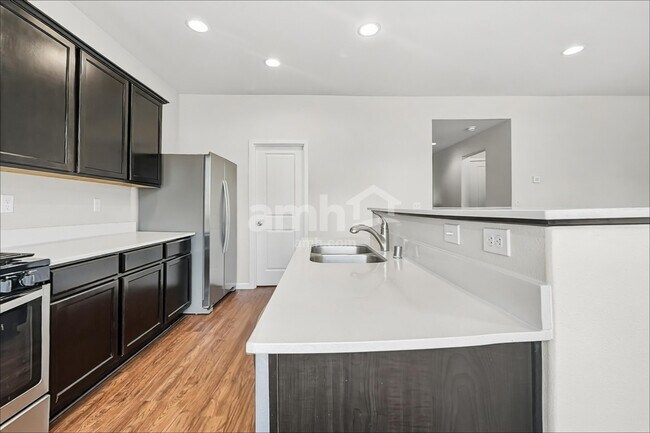 Foto del edificio - 18960 112th Ave Ct E