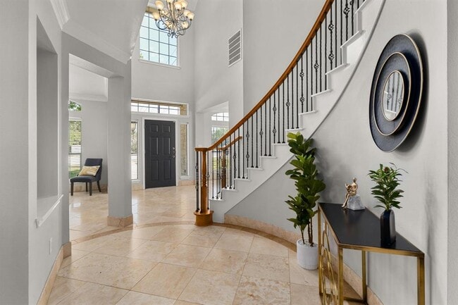 Building Photo - 6611 Yaupon Dr
