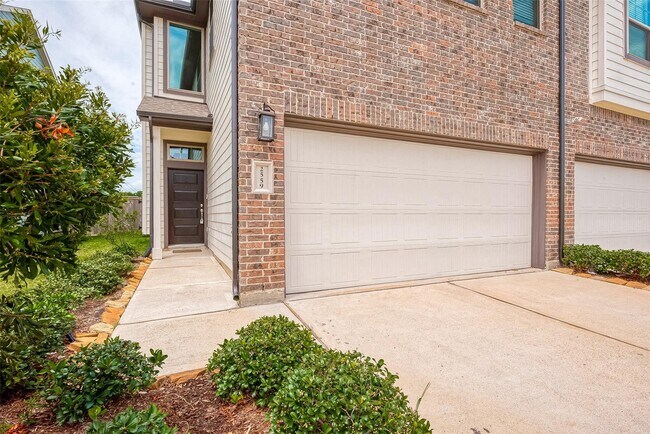 Foto del edificio - 2559 Terrace Point Dr