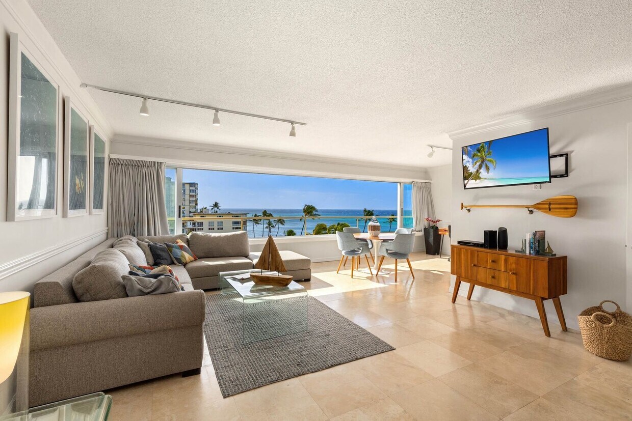 Primary Photo - Elegant 2BR Diamond Head Condo w/ Luxury D...