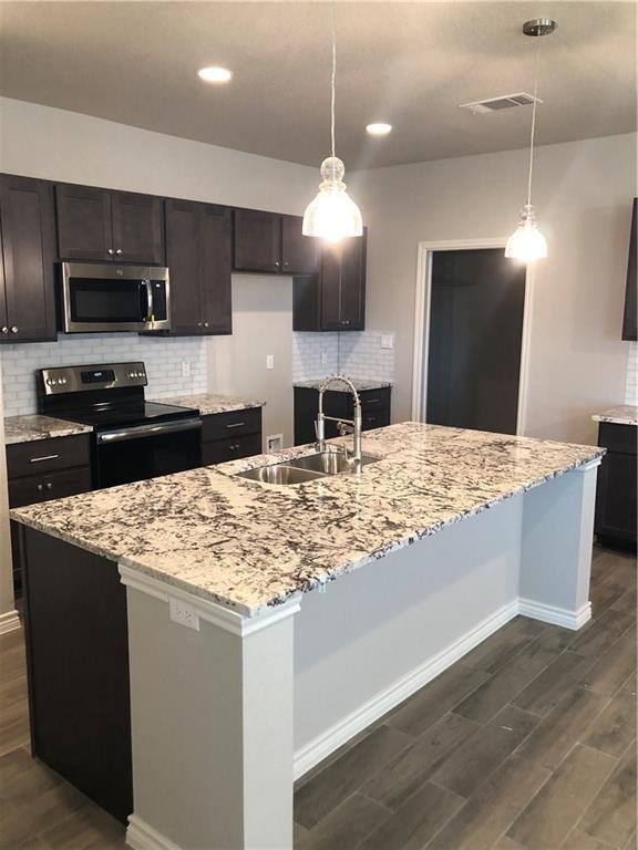 Foto del edificio - 573 CR 306