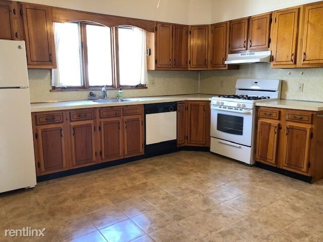 2 br, 1 bath - 16 Maple St - 2 br, 1 bath  - 16 Maple St