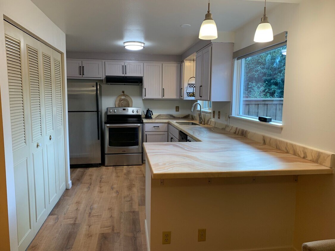 2-Bedroom 2-Bathroom duplex in Harlow neig... - 2-Bedroom 2-Bathroom duplex in Harlow neig...