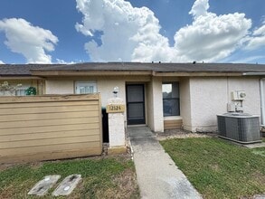 Building Photo - 12124 Sand Pebble Way