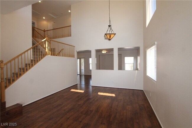 Foto del edificio - 2586 Highland Cliff Dr