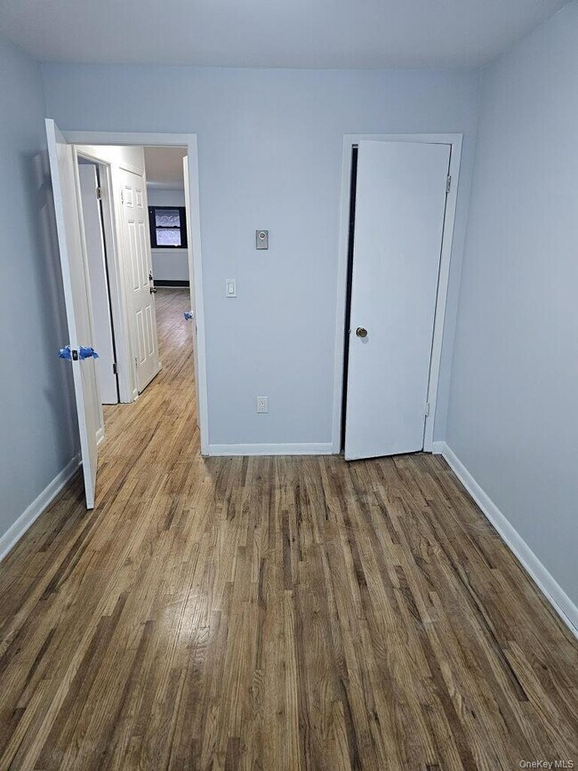 Foto del edificio - 1685 Watson Ave