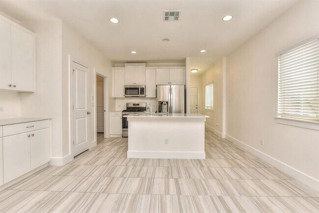Foto del edificio - 420 White Steppe Way