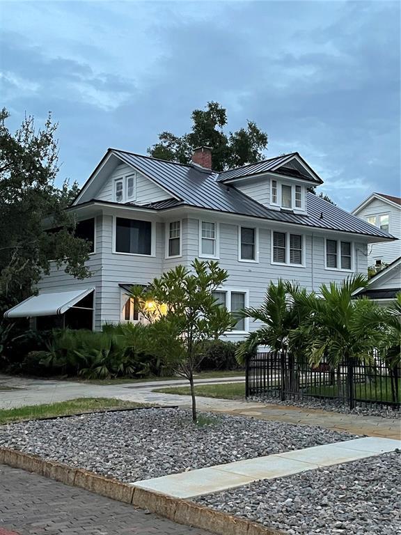 Foto del edificio - 300 8th Ave NE