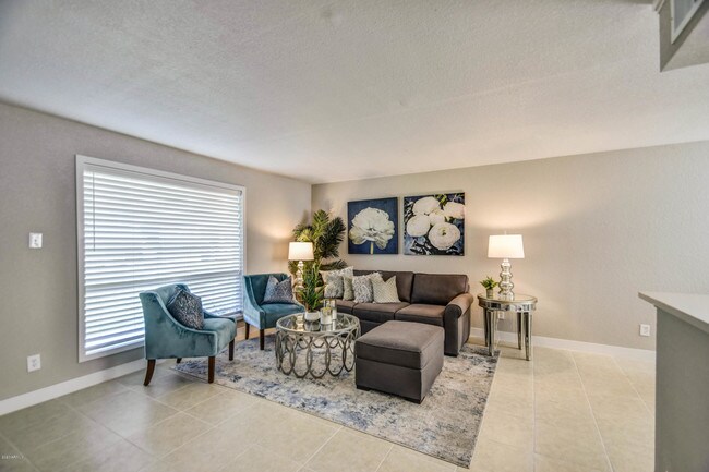 Foto del edificio - 7141 N 16th St