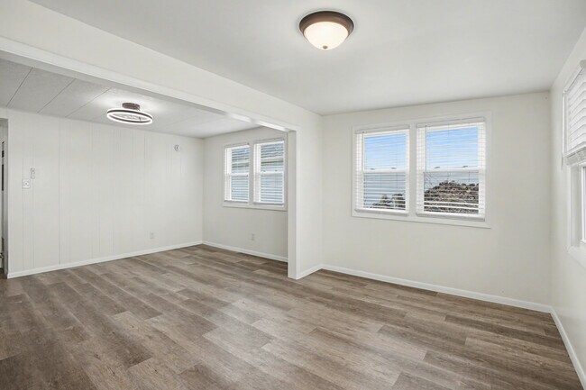 Foto del edificio - 6520 S 070 E