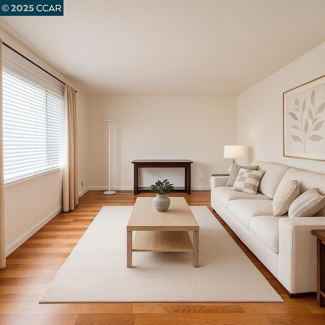 Building Photo - 9597 Davona Dr