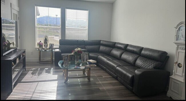 Foto del edificio - 13584 S Hanley Ln