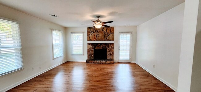 Building Photo - 5540 Everglades Trail