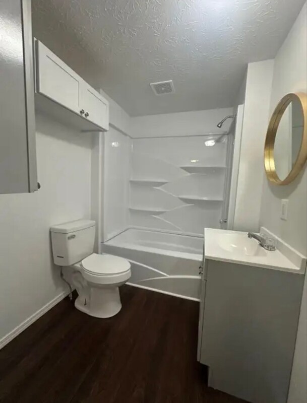 Foto del edificio - 16625 S Broadway St