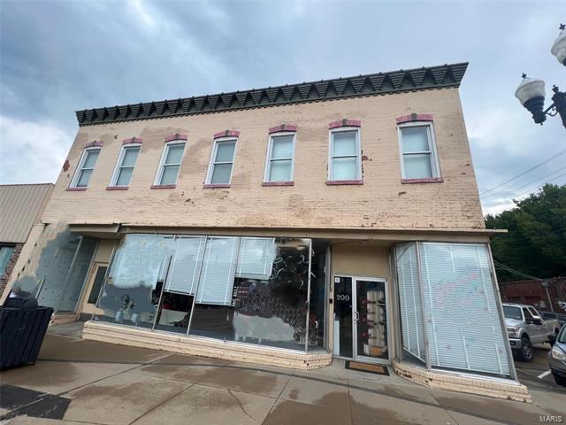 Primary Photo - 200 S Main St