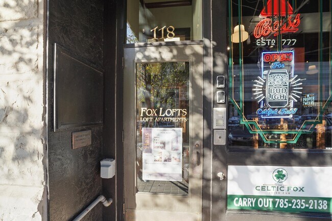 Foto del edificio - 118 SW 8th Ave