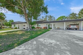 Building Photo - 1325 Glen Oaks Dr E
