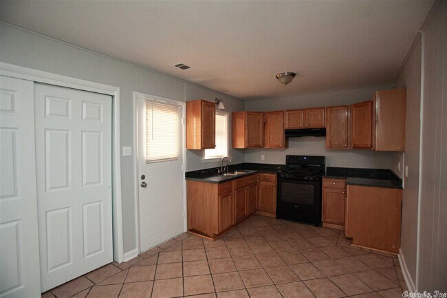 Building Photo - 3812 Arapaho Trail