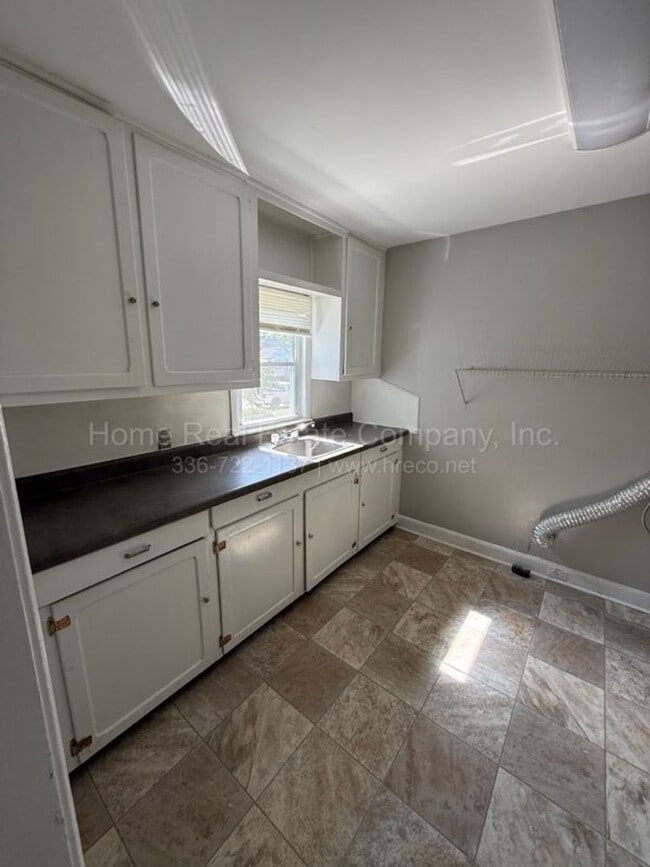 Building Photo - 3137 Luther St