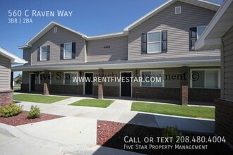 Building Photo - 560 Raven Way
