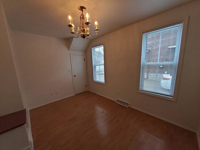 Foto del edificio - 512 E Atlantic Street