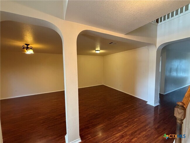 Foto del edificio - 212 Lottie Ln