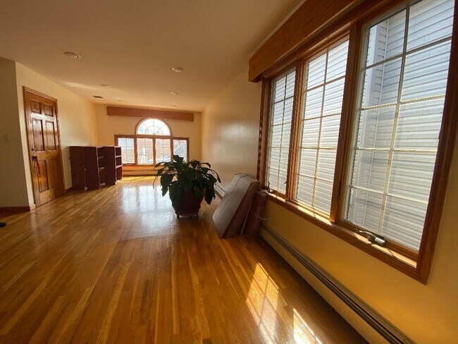 Foto del edificio - 85 Chestnut Ave