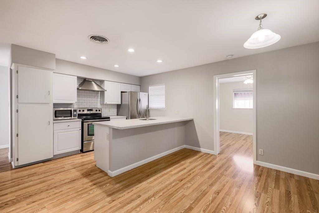 Foto principal - 6518 Laird Dr