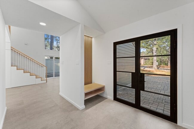 Building Photo - 2703 Crossvine Cir