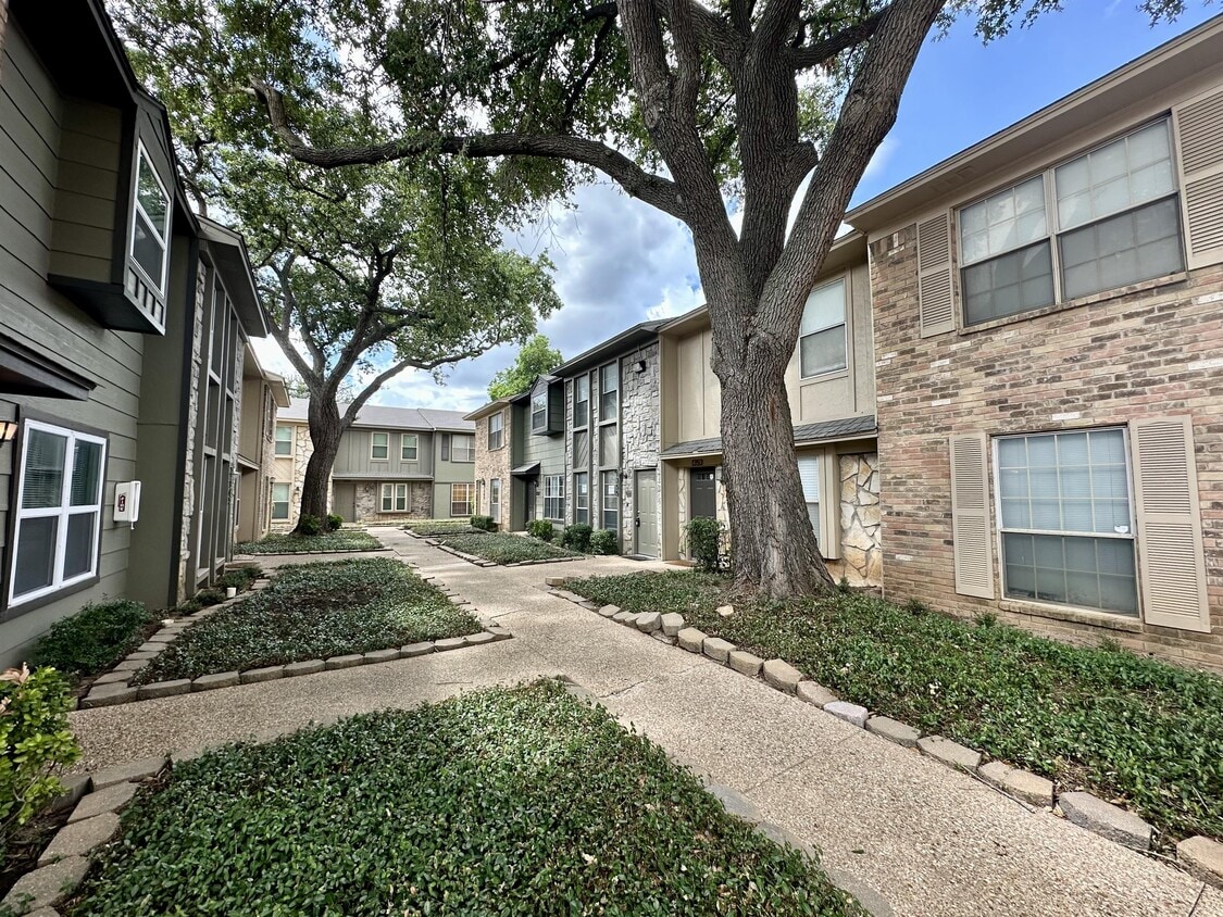 1355 S 11th St, Waco, TX 76706 Townhome Rentals in Waco TX
