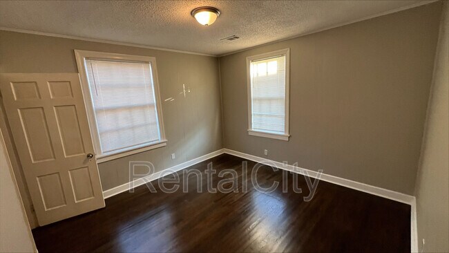 Foto del edificio - 727 N Hollywood St