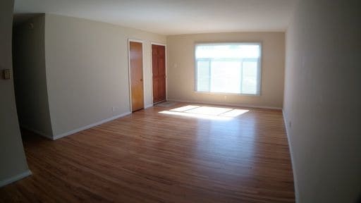 Building Photo - Take a look inside