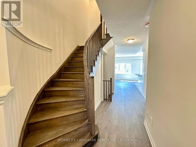 Building Photo - 10 Sapphire Wy