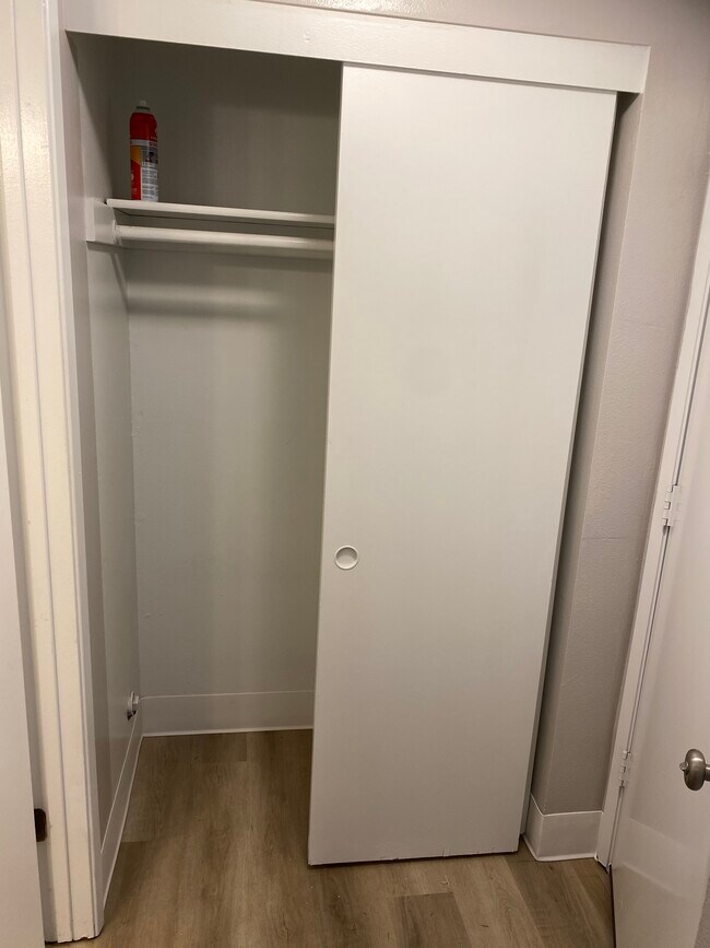 Foto del edificio - Fully renovated 2 bedroom, 1.5 bath apartm...