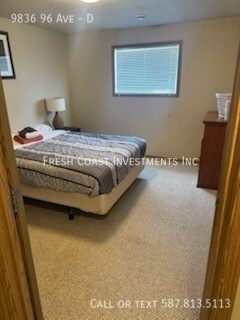 Photo du bâtiment - 9836-9896 96 Ave