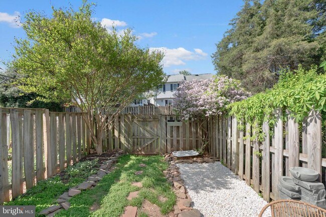 Foto del edificio - 15 Dulany Ct