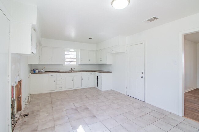 Foto del edificio - Great 3 Bedroom Home in Central Lubbock