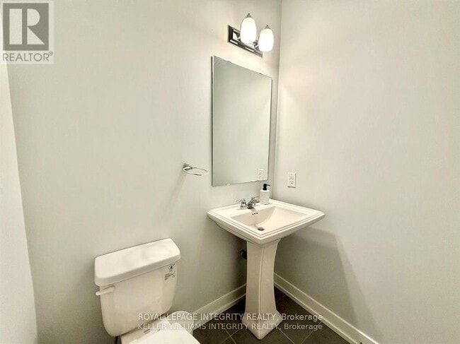 Building Photo - 237 Anyolite Private