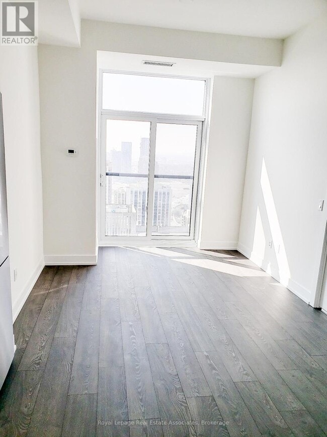 Photo du bâtiment - 9 Mabelle Ave