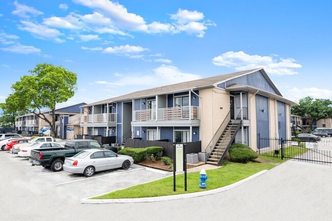Building Photo - Pine Creek Apartments