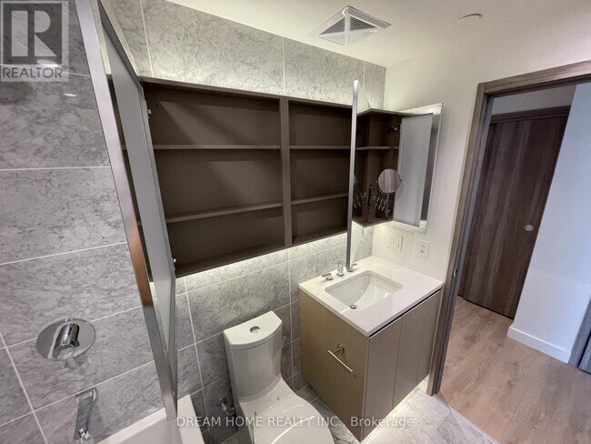 Photo du bâtiment - 85 McMahon Dr