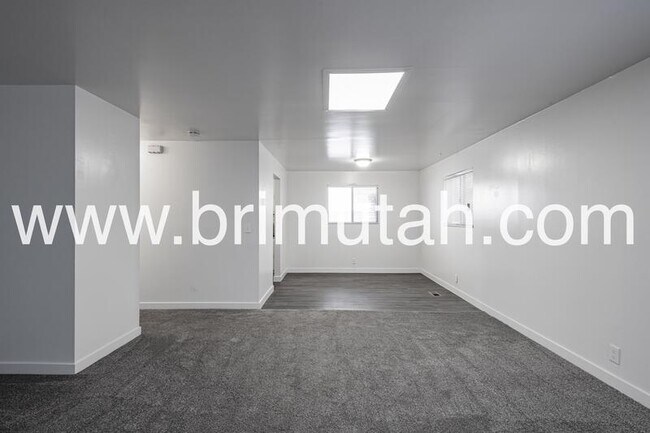 Foto del edificio - 1877 Osage Orange Ave S